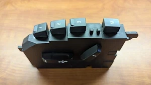 OEM Volvo Power Memory Seat Switch (Left) S40 S60 S80 V50 V70 C70 C30 XC60 XC70 - Picture 1 of 7