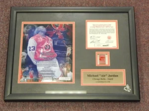 Piece of Chicago Stadium Floor 301/500 - HOF MIchael Jordan - - Picture 1 of 6