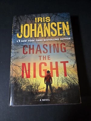 Chasing the Night by Iris Johansen Foto 1 de 4