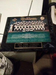 1996 Yankees World Champions Plaque With Team Photo - Picture 1 of 2