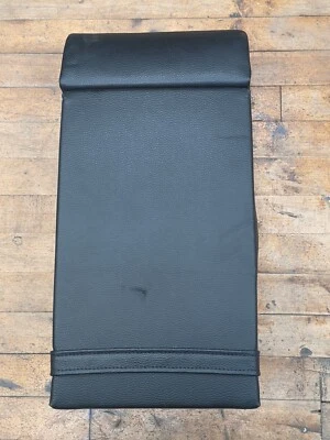 2009 Volkswagen Passat Rear Center Seat Armrest Cup Holder Black Used Stock - Image 1 of 4