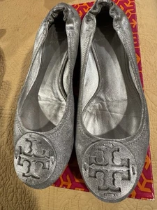 Tory Burch Reva Ballet Flats Bright Silver Suede Leather Slip On Size 8.5 - Picture 1 of 11