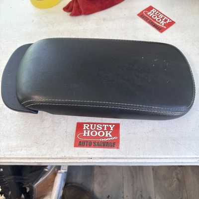 2011-2014 CHRYSLER 200 DODGE AVENGER CENTER CONSOLE LID ARM REST BLACK Foto 1 de 4