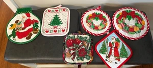 6 Vintage Weihnachten Küche Topflappen Gans B&D Obstkranz Weihnachtsmann - Bild 1 von 11