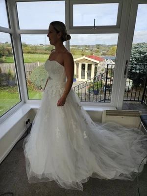 Princess Wedding Dress size 6 - Image 1 of 4