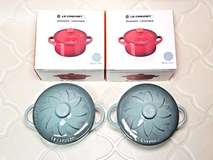2er Set Le Creuset Mini Cocotte mit Deckel Sonnenblumenrelief 8oz Meersalz Steinzeug - Bild 1 von 7