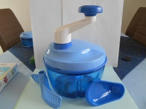 Tupperware Quick Chef 2 D 130 Küchenmaschine ohne Strom blau 1,3 Liter - Bild 1 von 4