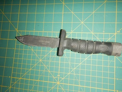 Faca de sobrevivência Ontario ASEK * Preta * Sem bainha * 1/505ª Jumpmaster gravada - Imagem 1 de 4