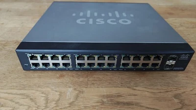 Cisco Small Business 24 Port SR2024C 10/100/1000 Switch - Bild 1 von 2