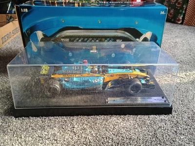  1:18 RENAULT R25 FERNANDO ALONSO BRASIL - Campeón del Mundo de F1 2005 - Edición Limitada.  Foto 1 de 4