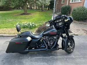 2018 Harley-Davidson Touring - Picture 1 of 17