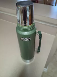 Stanley Cup Aladdin Green Bottle Thermos Vintage No. A-944DH 32 OZ (Quart) 1989 - Picture 1 of 11
