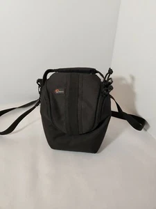 Lowepro Adventura Ultra Zoom 100 Camera Bag, Black,3.7X3.3X5.3" Substitute strap - Picture 1 of 2