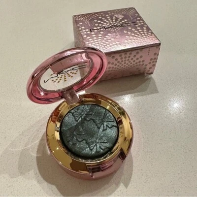 MAC Sparkler Eye Shadow in Mistle Bow - New in Box - Image 1 of 3