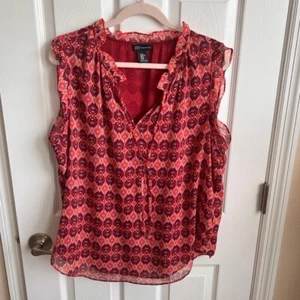 JNY Jones New York Sleeveless Blouse Ruffle Neckline Geometric Print XL - Picture 1 of 11