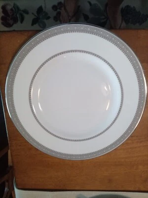VERA WANG 9 " SALAD PLATE VERA LACE PLATINUM WEDGEWOOD ***NEVER USED***