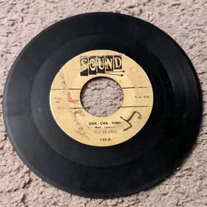 R&B DOO WOP 45 RPM RECORD THE RE-VELS RARE Cha-Cha-Toni / Dream My Darling Dream - Picture 1 of 4