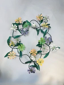 Vintage Metal Enamel Tole Iron Wreath Daisies Flowers for Door Wall Window - Imagen 1 de 6