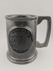 Taza jarra con aspecto de peltre Hellertown, PA The Grist Mill Pennsylvania histórica - Imagen 1 de 4