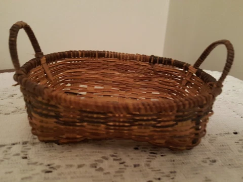 Miniature Woven Basket with Handles 5" X 4" X 1.5" Cover