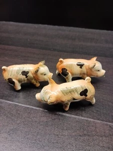 VINTAGE 3 PIGLETS FIGURINES PIG CHAIN FAMILY Japan - Picture 1 of 6