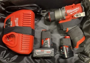 Milwaukee 3403-20 M12 COMBUSTIBLE inalámbrico 1/2 pulgada Kit Taladro/Destornillador - Nuevo - Imagen 1 de 6