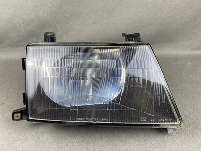 Faro halógeno del lado derecho del pasajero Mitsubishi Montero Sport 1997-1999 OEM Foto 1 de 4