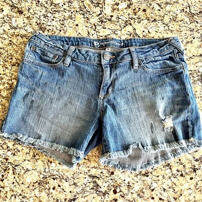 Shorts jeans azul margarida Duke Bullhead tamanho 11 cintura baixa corte desgastado - Imagem 1 de 4