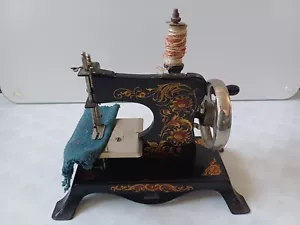 Antike Tisch-Kindernähmaschine mit Handkurbel - Bild 1 von 7