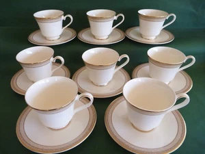 Royal Doulton Toulouse 8 (6+2) Tea Cups & Saucers - Will split - Cream - Cafe - Picture 1 of 7