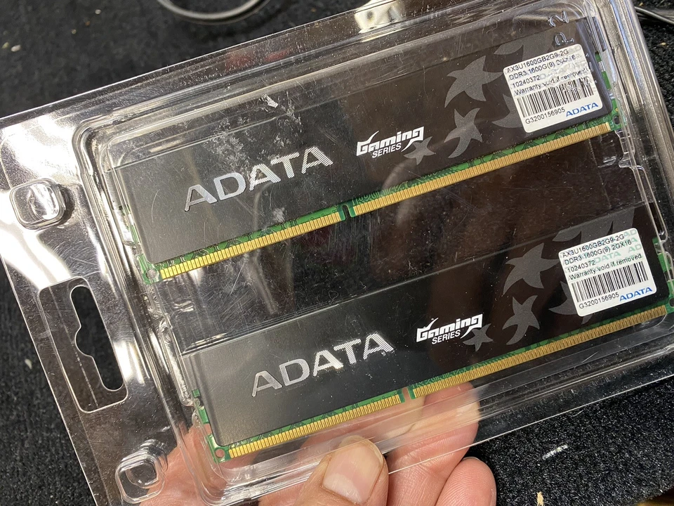 ADATA 4GB (2x2GB) DDR3-1600 PC3-12800 GAMING SERIES AX3U1600GB2G9-2G - Image 1 of 4