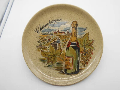 ( 1082 ) LOURDE & SUPERBE ASSIETTE " CHAMPAGNE " EN GRÈS A IDENTIFIER . - Photo 1/4