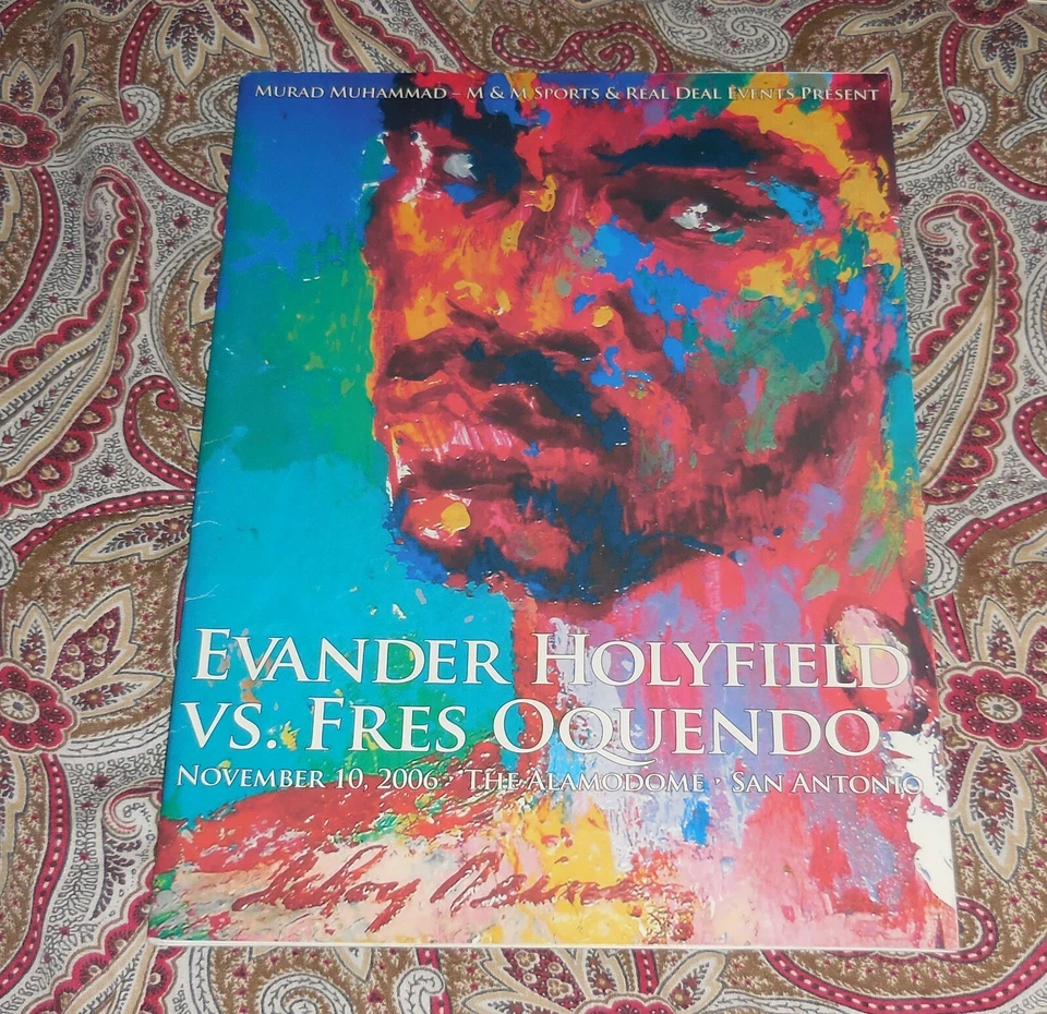 EVANDER HOLYFIELD VS FRES OQUENDO - 11/10/06 - THE ALAMODOME - LOOK! - Image 1 of 2