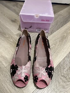 Super Rare vintage 90s Miu Miu pink floral Leather peep toe summer flats Size 40 - Picture 1 of 14