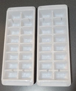 Ice Cube Trays Set of 2 Plastic 16 Compartment Stackable Freezer Molds Kitchen - Picture 1 of 9