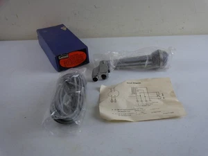 Vintage CALRAD Model DM-63HL Uni-Directional Dual Impedance Microphone NEW - Picture 1 of 8