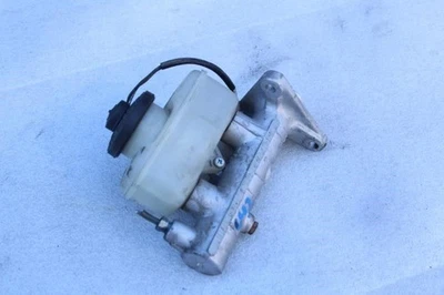 1993 TOYOTA CELICA BRAKE MASTER CYLINDER WITH RESERVOIR NON-ABS - Image 1 of 4