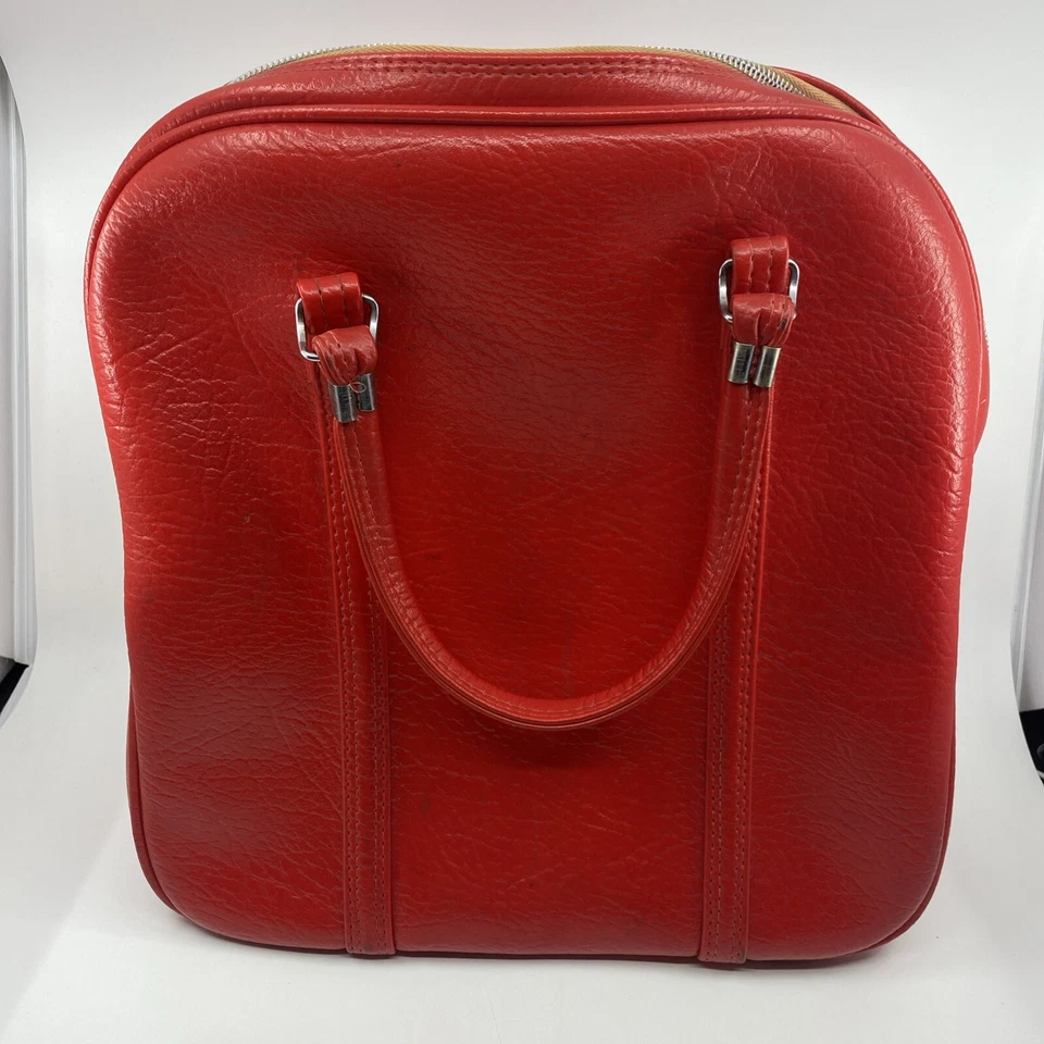 Bolsa de equipaje de mano Amelia Earhart roja vintage ligeramente usada - falta un pie Foto 1 de 4