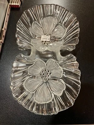 "Centro de mesa Mikasa 2 piezas servidor hibisco escarcha 13"" plato de caramelo dividido en relieve" Foto 1 de 4