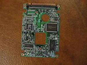 IBM DKLA-24090 MLC:F22083 PN:03L5659 (25L1274 F21875_) 4.0gb 2.5" IDE PCB - Picture 1 of 1