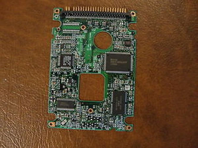 IBM DKLA-24090 MLC:F22083 PN:03L5659 (25L1274 F21875_) 4.0gb 2.5" IDE PCB - Image 1 of 1