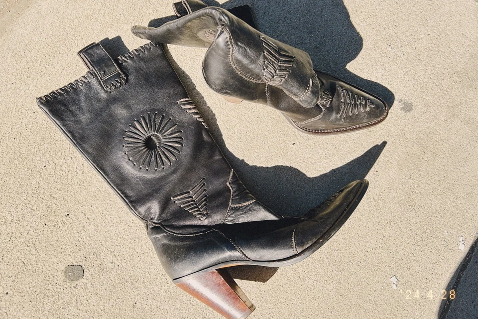 Handmade Women’s Italian Leather Boots - Image 1 of 4