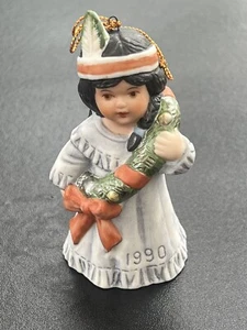 Vintage 1990 Vague Shadows Perillo Sagebrush Kids Native Child- Wreath ~ 3 3/4" - Picture 1 of 9