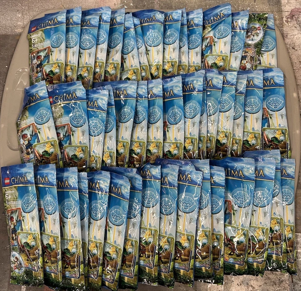 Lot of 46 Lego Legends Of Chima (6031640): Promotional Pack Cards Keychain - Image 1 of 4