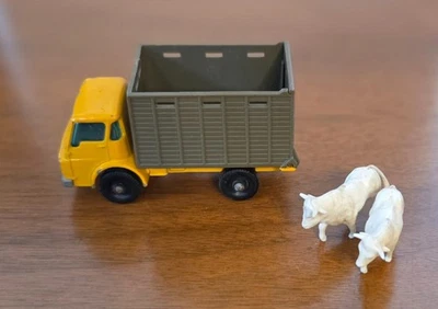 Dodge Lesney Matchbox 1966 No. Camión de ganado 37 con 2 vacas Foto 1 de 4
