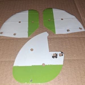 P10/11/32*VERDE/BLANCO REPINTADO*MECCANO AVIÓN CONSTRUCTOR COLA PLANO/TIMÓN - Imagen 1 de 1