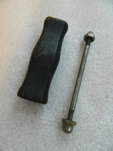 Vintage CROMESSOL & C0 Ltd ATOMISER SPRAYER HOLZGRIFF Assy. Lot No.3. - Bild 1 von 3