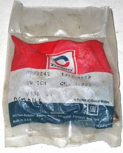 1986-1989 Firebird Camaro Cimarron NOS engine fan switch 15-4269 - Picture 1 of 2
