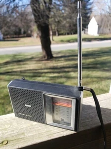 Vintage Panasonic RF-541 AM/FM Transistor Radio Handheld With Antenna & Strap - Picture 1 of 14