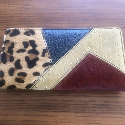 Cartera sin asas RIVER ISLAND de piel sintética de leopardo, CUERO NEGRO Y GAMUZA. Foto 1 de 4